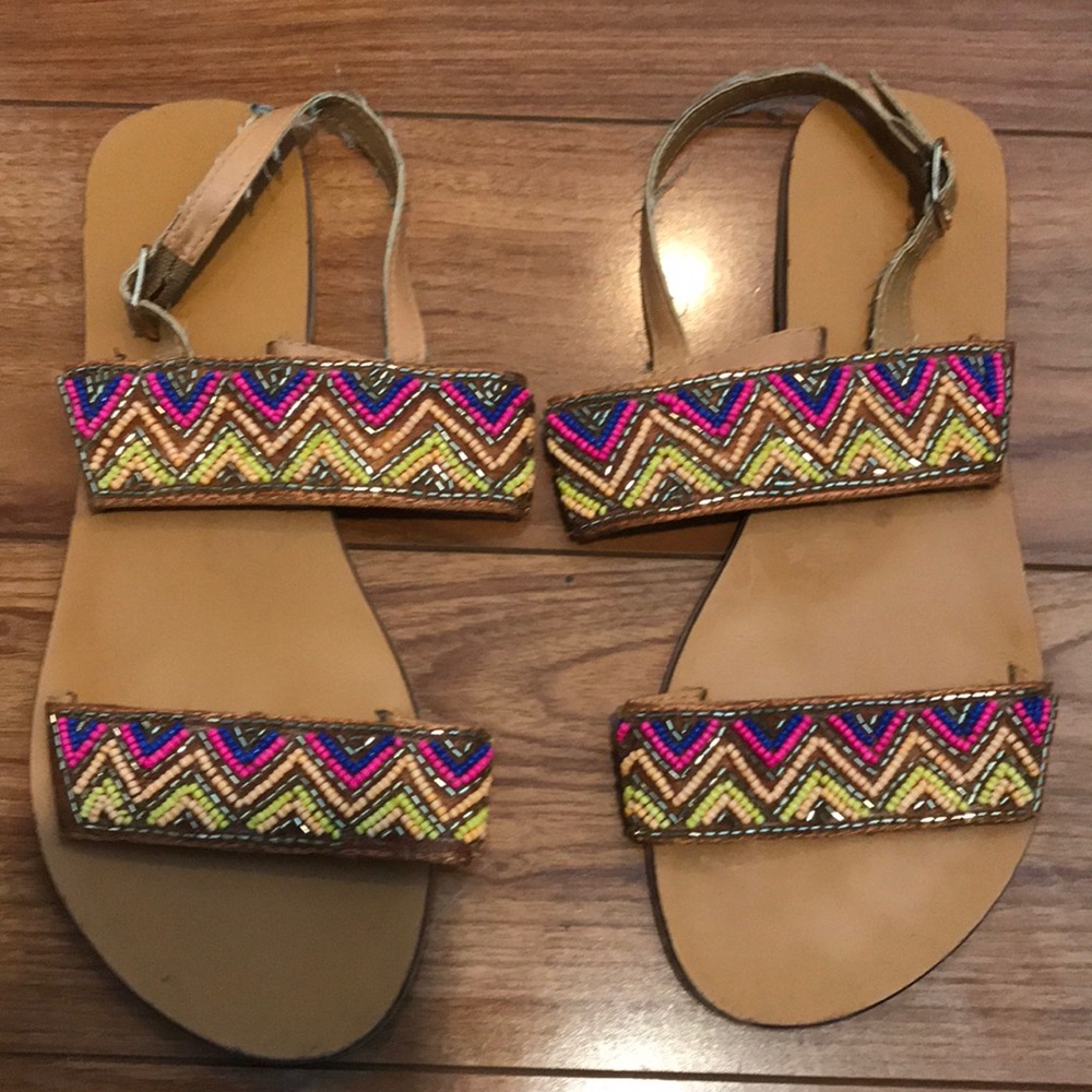 Sandals with beads